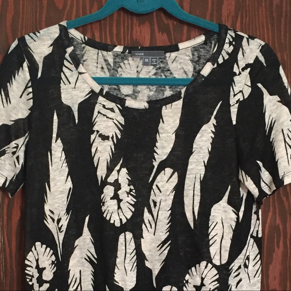 Vince Linen Feather Sweater - Picture 2 of 6